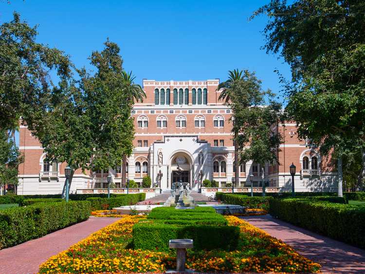 University of Southern California: Admissions, GPA Requirements